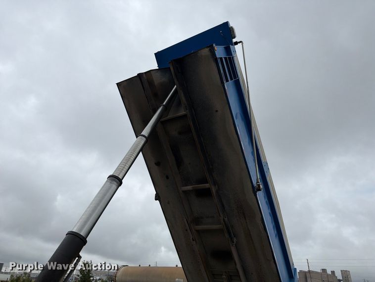 image for item FK3680 2016 Western Star 4700 dump truck