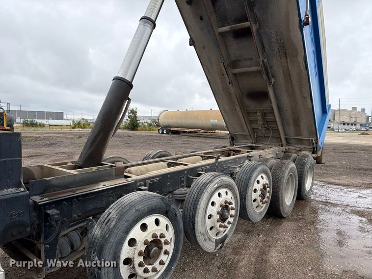 image for item FK3680 2016 Western Star 4700 dump truck