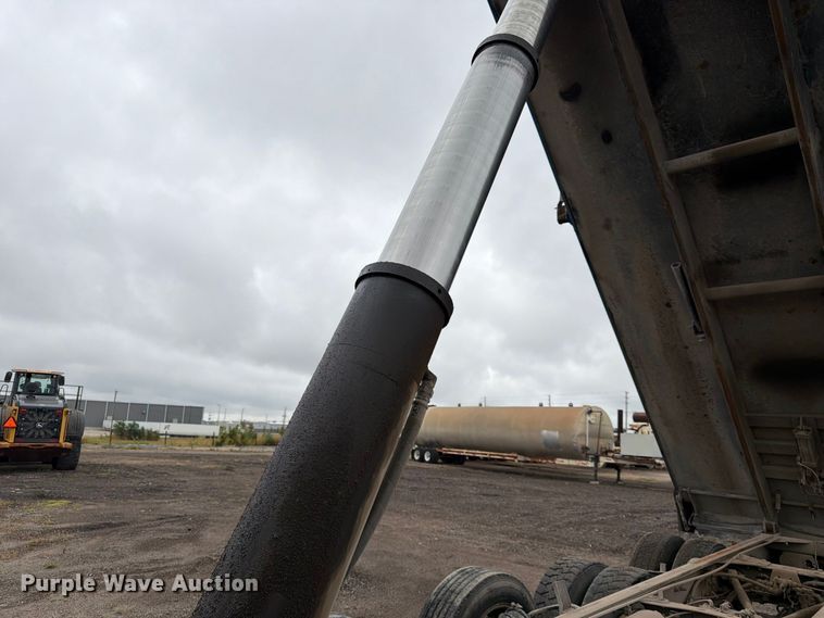 image for item FK3680 2016 Western Star 4700 dump truck