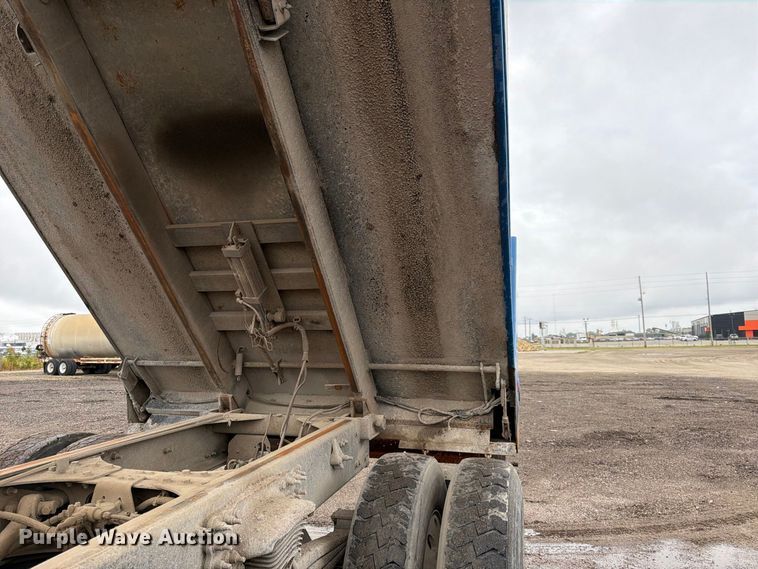 image for item FK3680 2016 Western Star 4700 dump truck