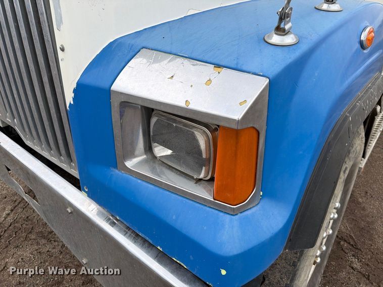 image for item FK3680 2016 Western Star 4700 dump truck
