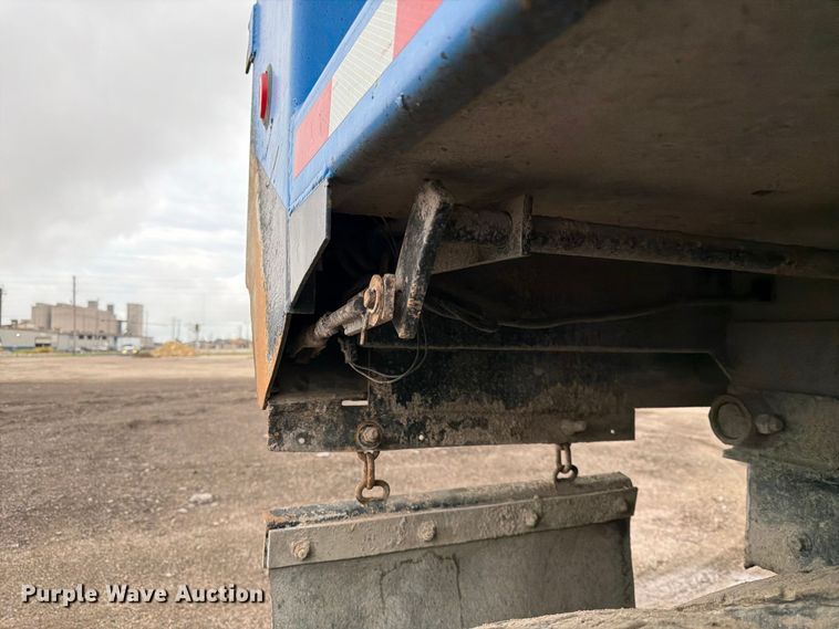 image for item FK3680 2016 Western Star 4700 dump truck