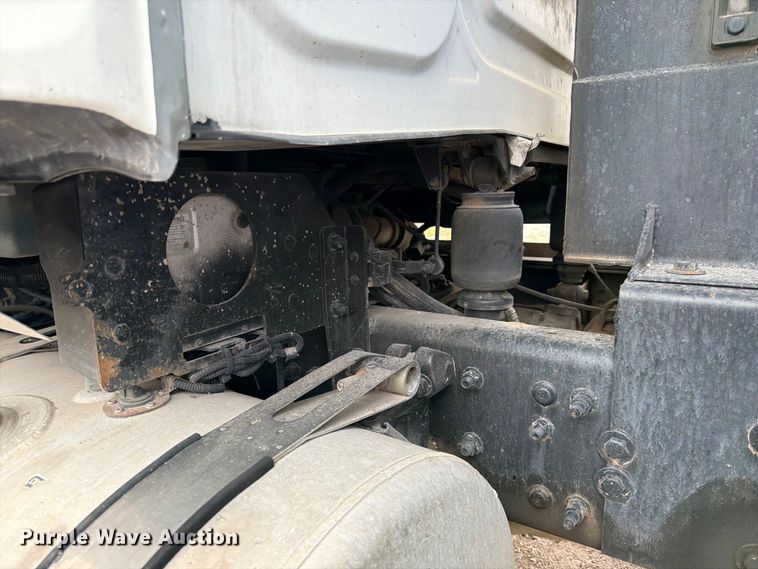 image for item FK3680 2016 Western Star 4700 dump truck