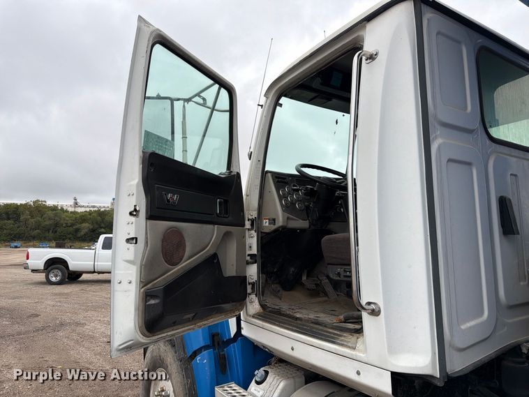 image for item FK3680 2016 Western Star 4700 dump truck