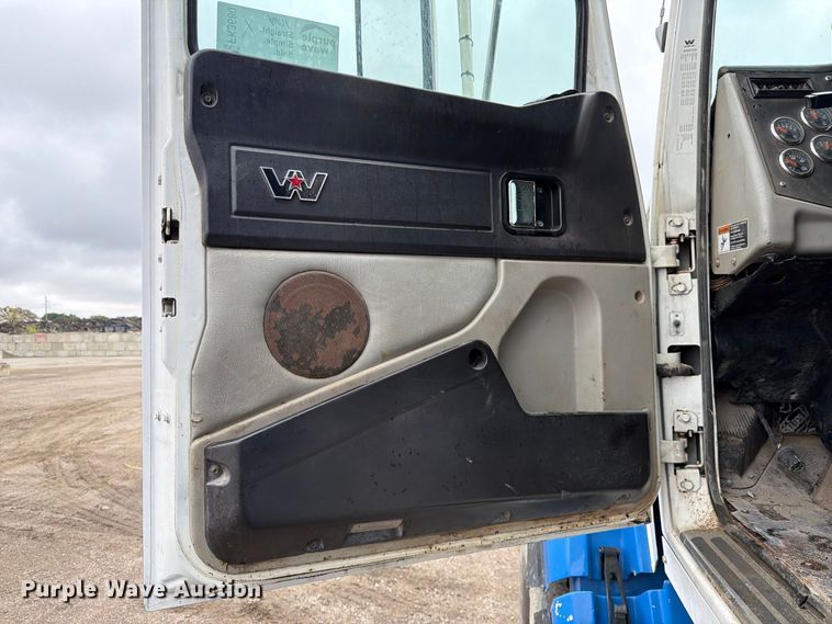 image for item FK3680 2016 Western Star 4700 dump truck