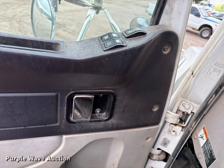 image for item FK3680 2016 Western Star 4700 dump truck
