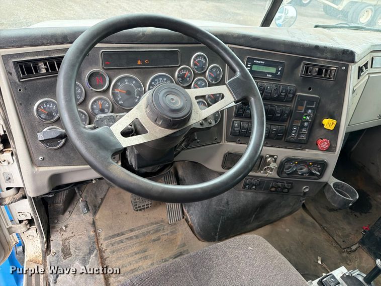 image for item FK3680 2016 Western Star 4700 dump truck