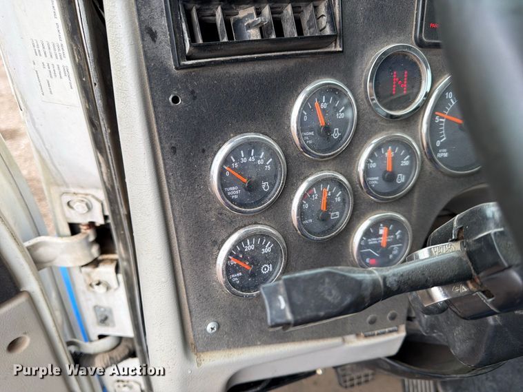 image for item FK3680 2016 Western Star 4700 dump truck