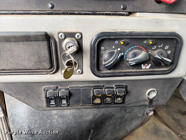image for item FK3680 2016 Western Star 4700 dump truck