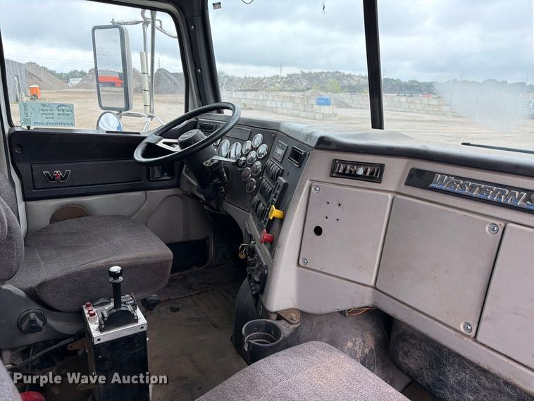 image for item FK3680 2016 Western Star 4700 dump truck