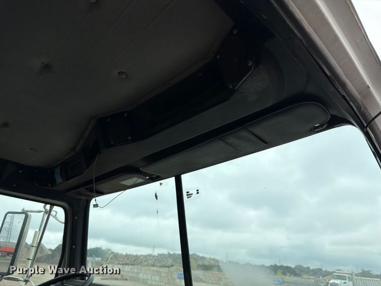 image for item FK3680 2016 Western Star 4700 dump truck