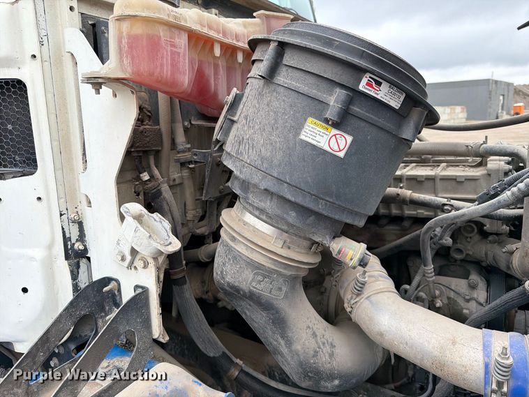 image for item FK3680 2016 Western Star 4700 dump truck