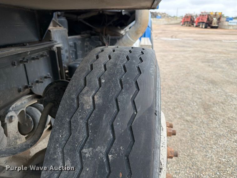 image for item FK3680 2016 Western Star 4700 dump truck
