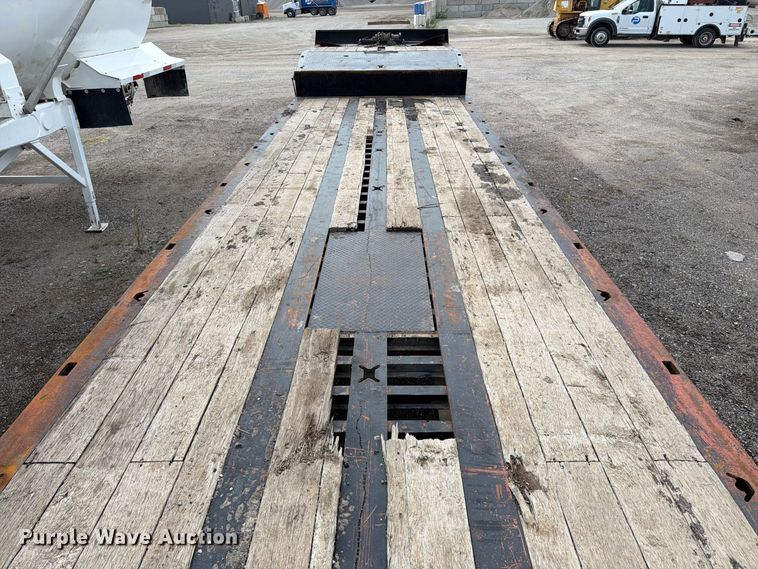 image for item FK3686 2008 Trail King TK110SA-533 drop deck tilt deck equipment trailer