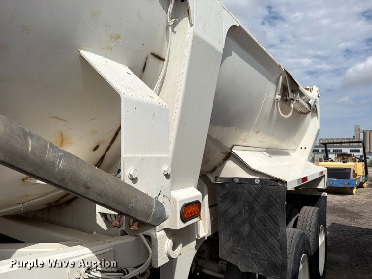 image for item FK3687 2002 Ranch ED2026QF end dump trailer