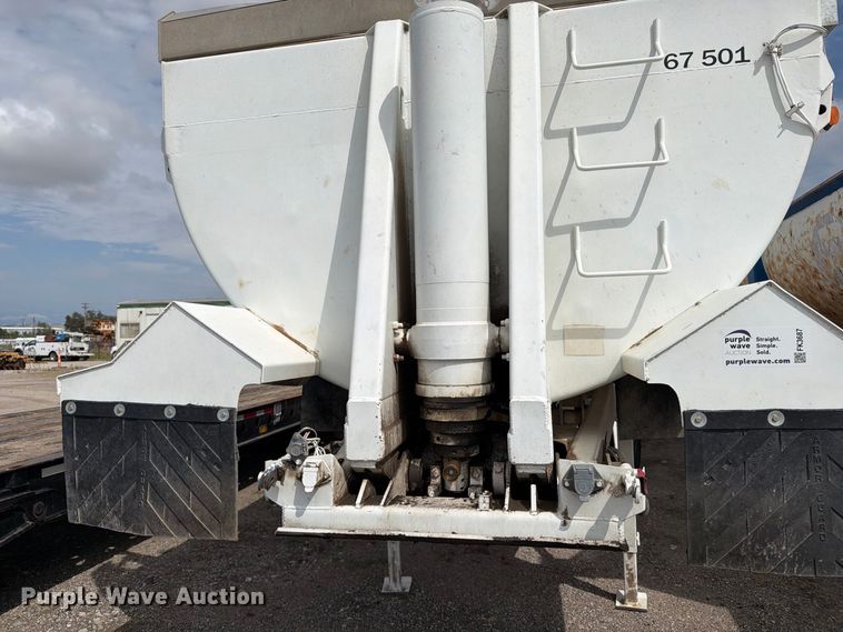 image for item FK3687 2002 Ranch ED2026QF end dump trailer