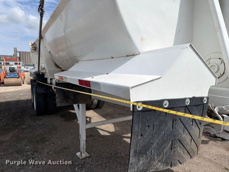 image for item FK3687 2002 Ranch ED2026QF end dump trailer
