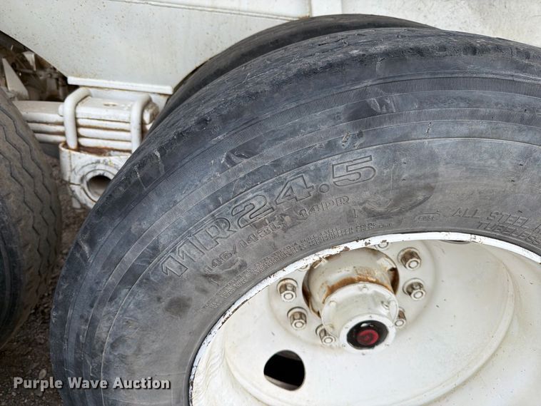 image for item FK3687 2002 Ranch ED2026QF end dump trailer