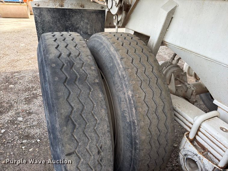 image for item FK3687 2002 Ranch ED2026QF end dump trailer