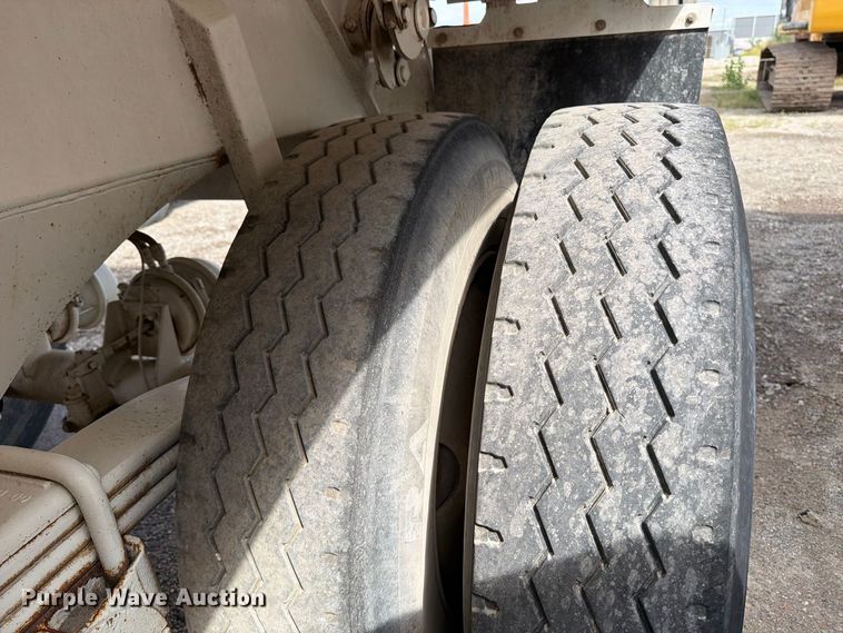 image for item FK3687 2002 Ranch ED2026QF end dump trailer