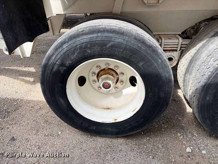 image for item FK3687 2002 Ranch ED2026QF end dump trailer