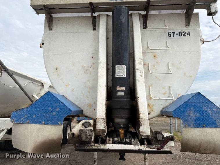 image for item FK3688 2007 Ranch ED28-30QF end dump trailer