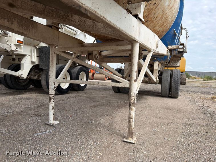 image for item FK3688 2007 Ranch ED28-30QF end dump trailer