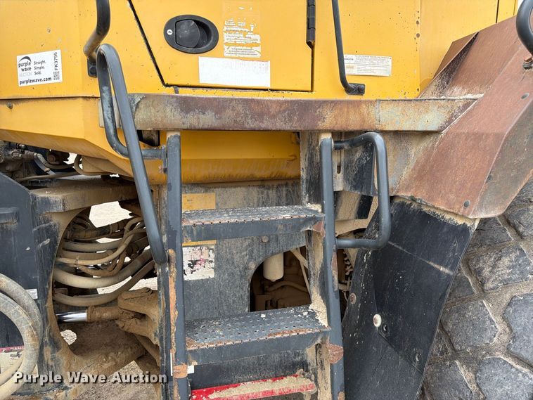 image for item FK3795 2005 Komatsu WA450 wheel loader
