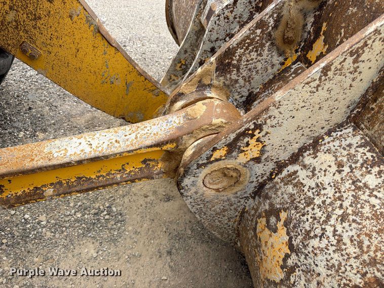 image for item FK3795 2005 Komatsu WA450 wheel loader