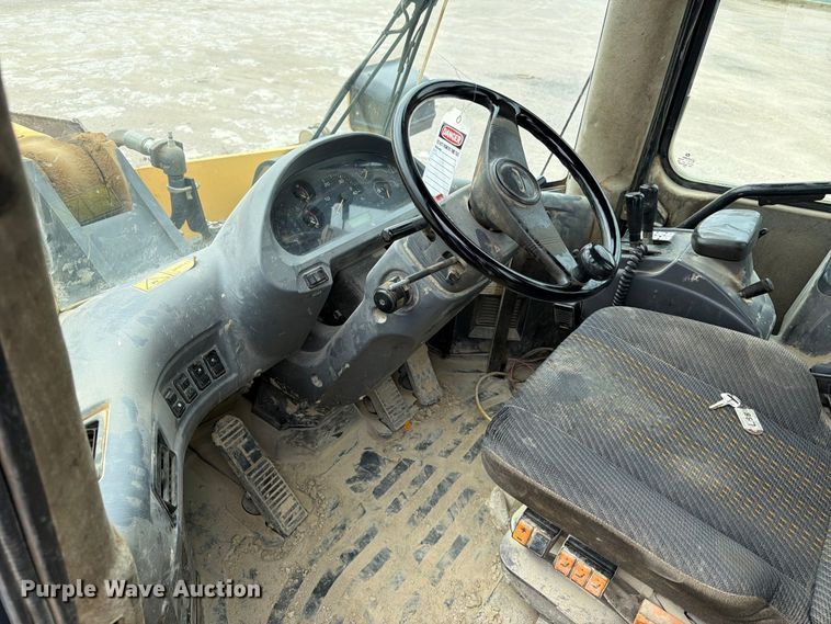 image for item FK3795 2005 Komatsu WA450 wheel loader