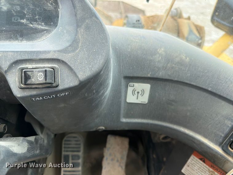 image for item FK3795 2005 Komatsu WA450 wheel loader
