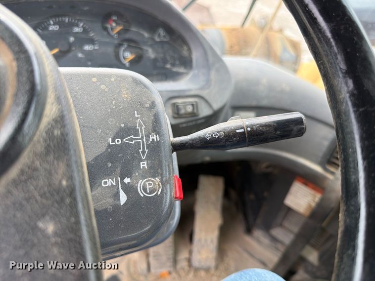 image for item FK3795 2005 Komatsu WA450 wheel loader
