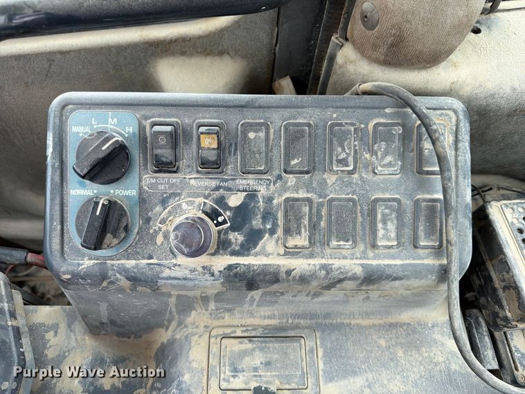 image for item FK3795 2005 Komatsu WA450 wheel loader