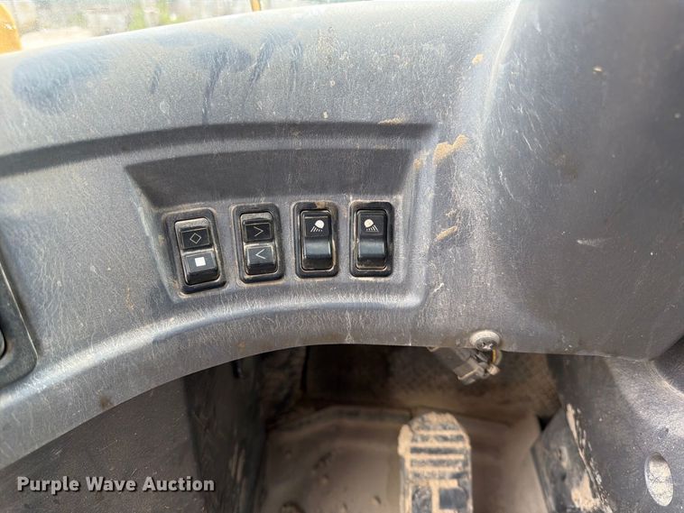 image for item FK3795 2005 Komatsu WA450 wheel loader