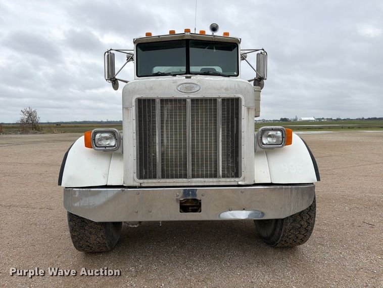 image for item FK3799 1999 Peterbilt 357 ready mix truck