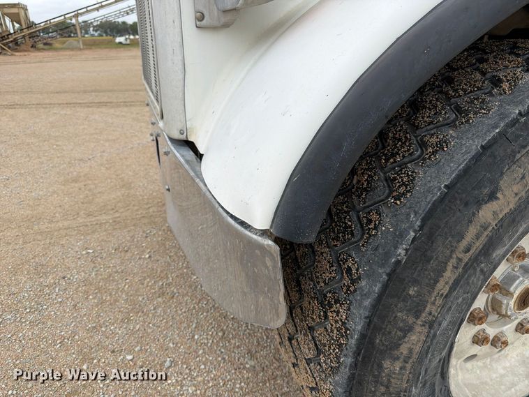image for item FK3799 1999 Peterbilt 357 ready mix truck
