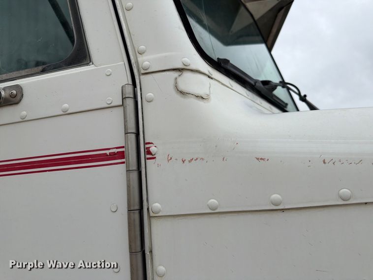 image for item FK3799 1999 Peterbilt 357 ready mix truck