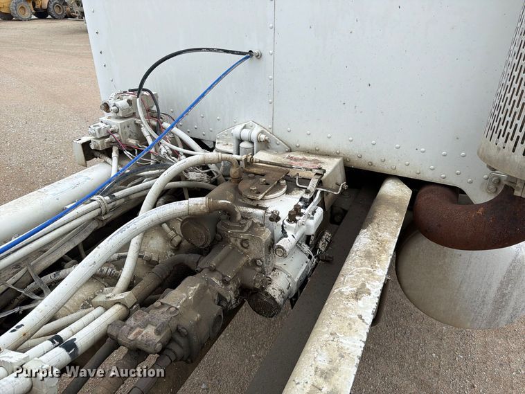 image for item FK3799 1999 Peterbilt 357 ready mix truck