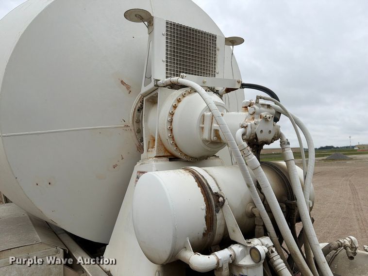 image for item FK3799 1999 Peterbilt 357 ready mix truck