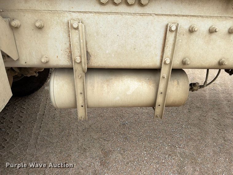 image for item FK3799 1999 Peterbilt 357 ready mix truck