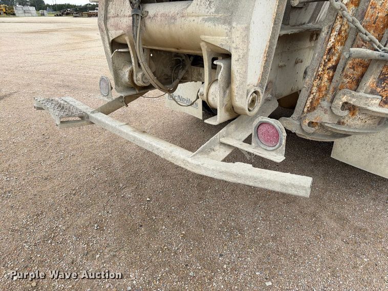 image for item FK3799 1999 Peterbilt 357 ready mix truck