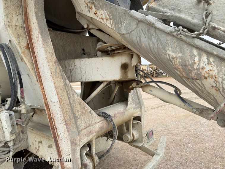 image for item FK3799 1999 Peterbilt 357 ready mix truck