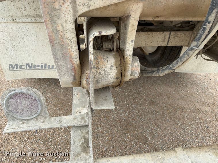 image for item FK3799 1999 Peterbilt 357 ready mix truck