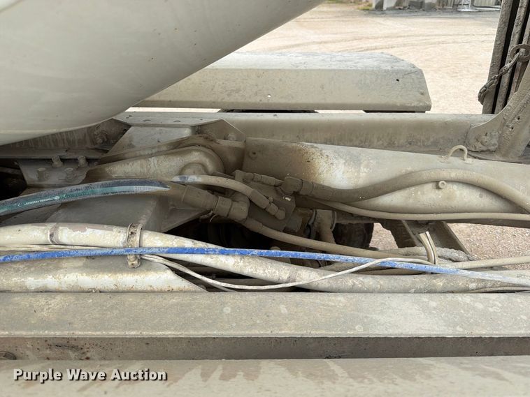 image for item FK3799 1999 Peterbilt 357 ready mix truck