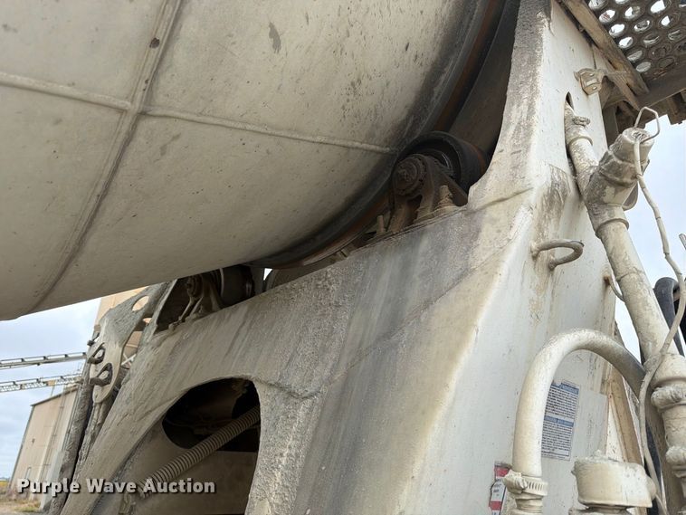 image for item FK3799 1999 Peterbilt 357 ready mix truck