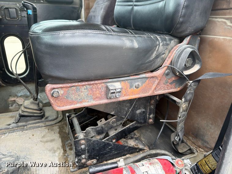 image for item FK3799 1999 Peterbilt 357 ready mix truck