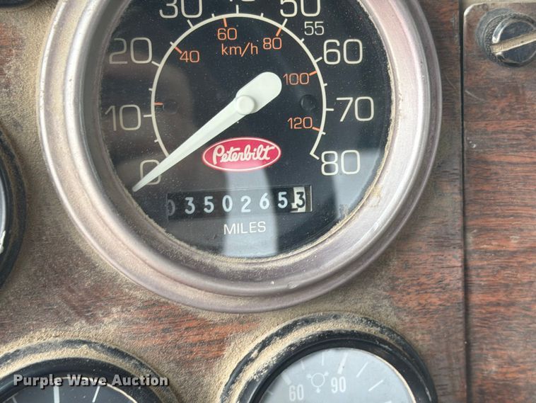 image for item FK3799 1999 Peterbilt 357 ready mix truck