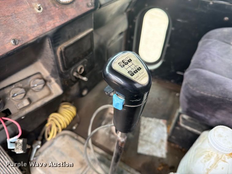 image for item FK3799 1999 Peterbilt 357 ready mix truck