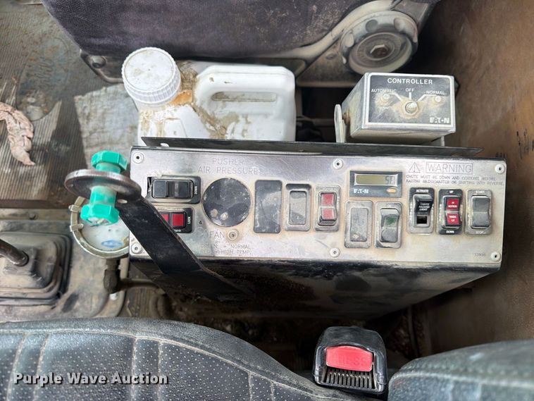 image for item FK3799 1999 Peterbilt 357 ready mix truck