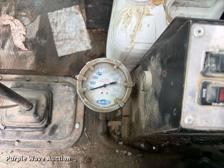 image for item FK3799 1999 Peterbilt 357 ready mix truck